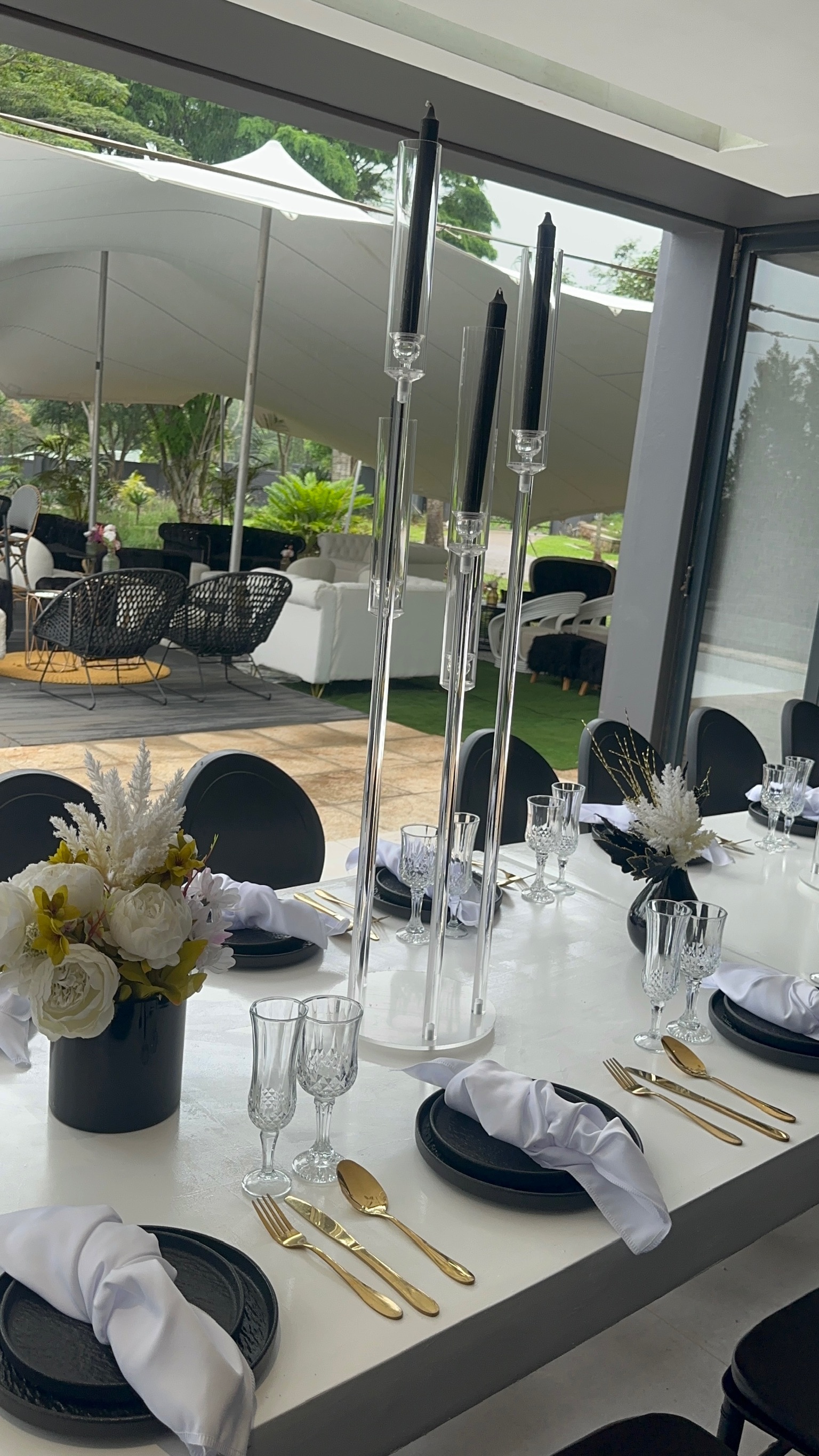 Luxury table styling